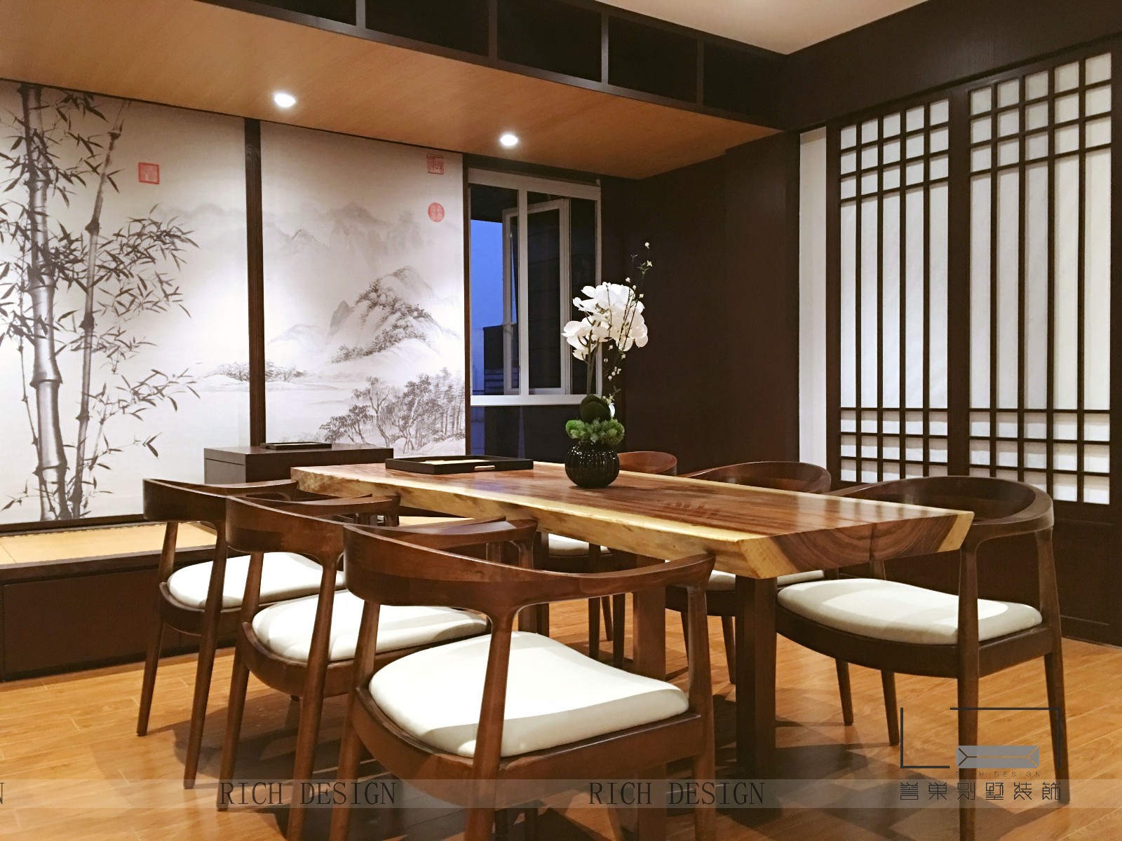 顺德东逸湾别墅现代客厅装修效果图