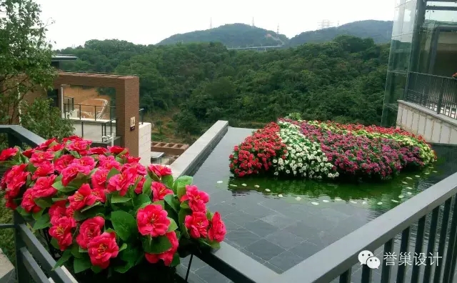 半山半海独栋别墅角度实景图