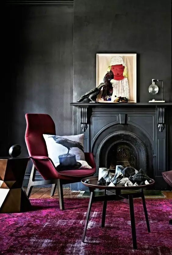 别墅配饰深色+红色的效果图2