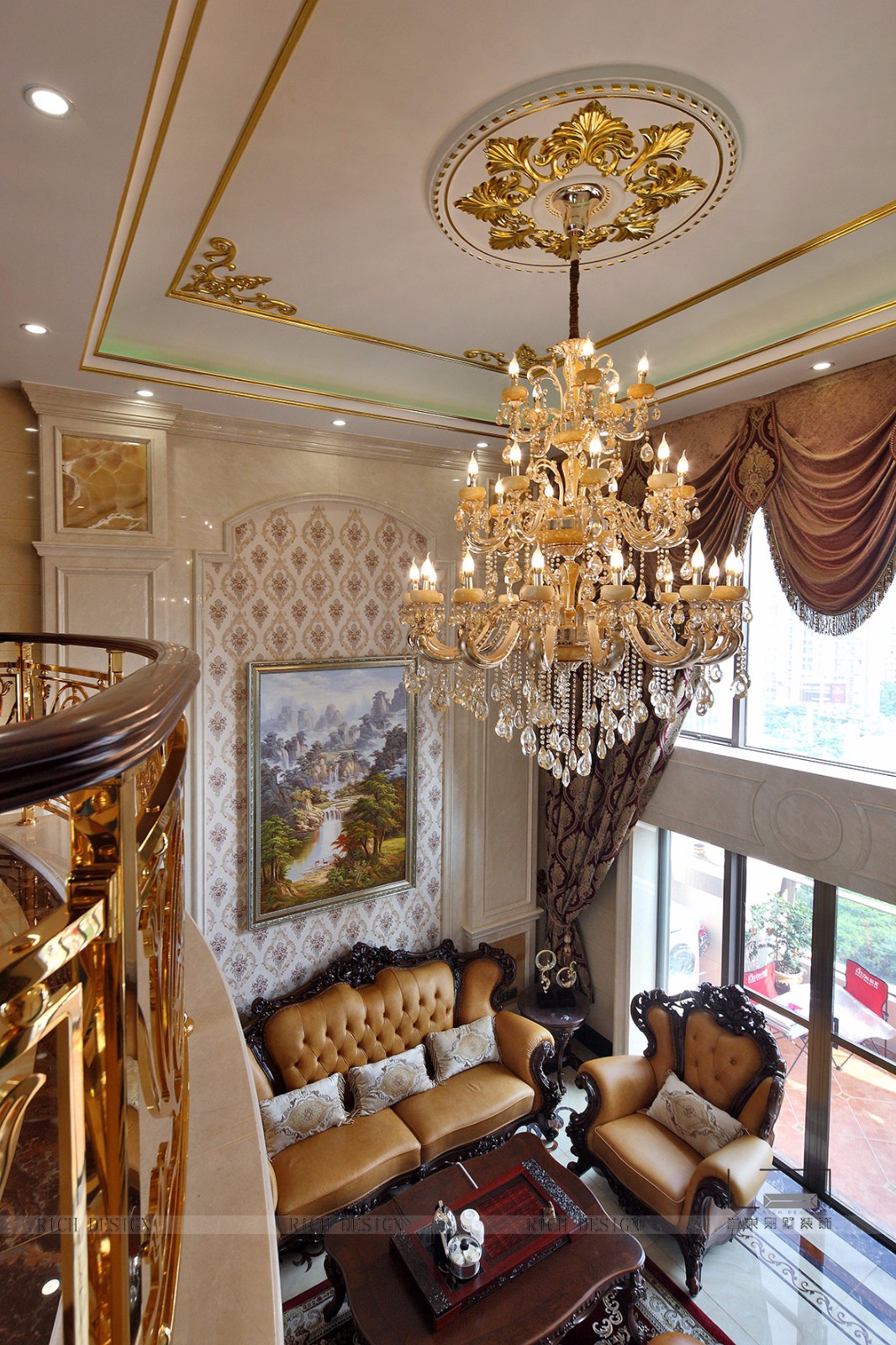 熙园山园欧式别墅客厅装修角度实景图