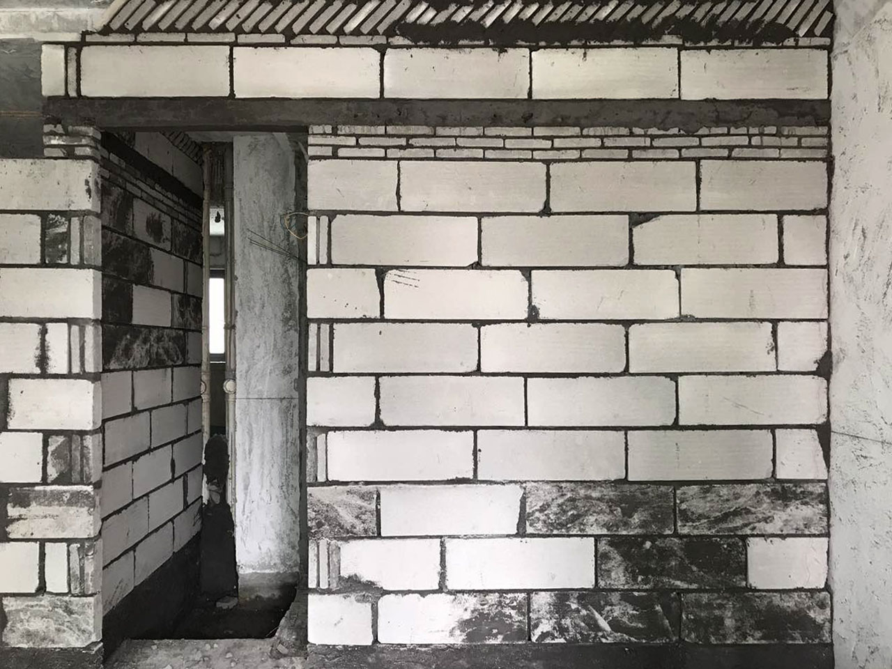 瑞士半山装修工程墙面装饰实拍图