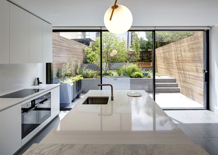 别墅现代厨房台面装饰实景图