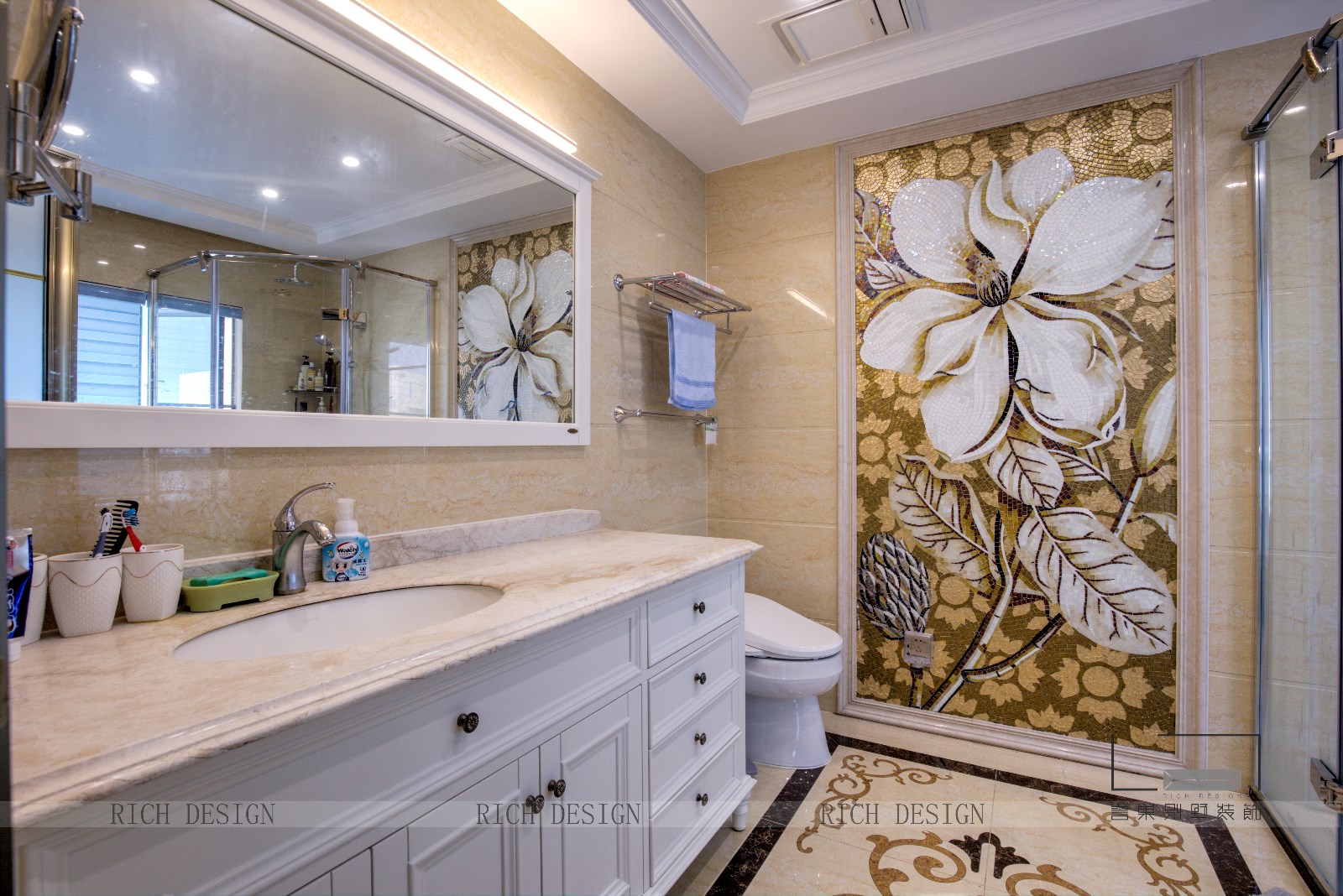 现代卫生间装饰效果图